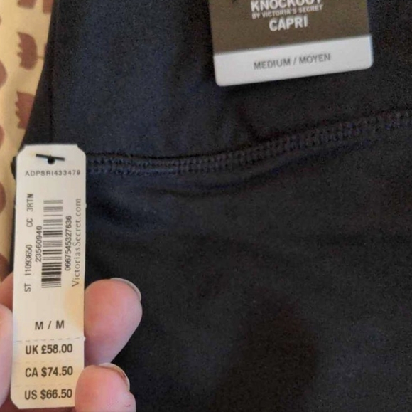 Victoria's Secret Sport Capri - Picture 2 of 3